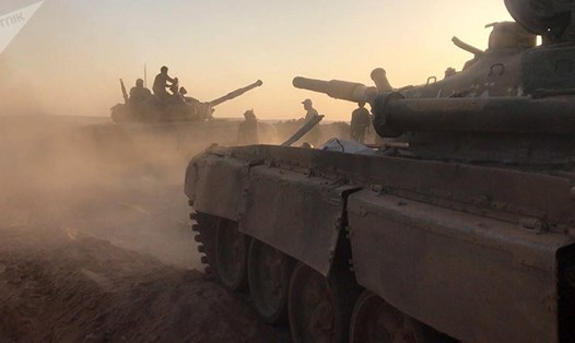 Quân đội Syria chuyển lực lượng từ Idlib xuống phía nam để tiêu diệt IS. Ảnh: Sputnik. 