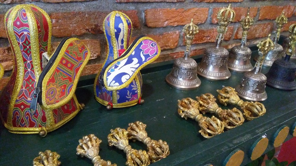 Một góc không gian văn hóa Tạng ở Sài Gòn. Ảnh: H.V.M