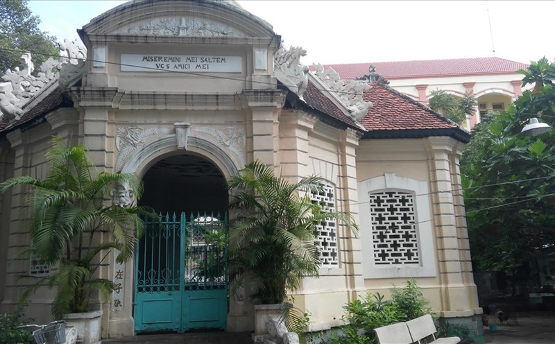 Khu nhà mồ Trương Vĩnh Ký nhìn từ bên ngoài. Ảnh: H.V.M