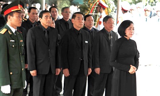 Đoàn tỉnh Ninh Bình do đồng chí Bí thư Tỉnh ủy làm Trưởng đoàn vào viếng Chủ tịch Nước. Ảnh: Đăng Huỳnh.