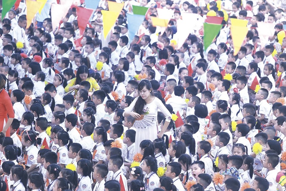 Năm nay có 1.140 em vào lớp 1 trường Tiểu học Chu Văn An (Hoàng Liệt, Hoàng Mai, Hà Nội). Ảnh: VƯƠNG TRẦN