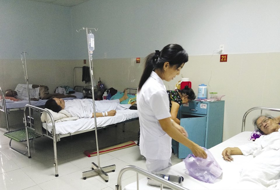 Bệnh viện Quân Y 121, TP. Cần Thơ, mỗi ngày tiếp rất nhiều ca người dân bị rắn cắn đến từ khắp các tỉnh thành khu vực ĐBSCL. Ảnh: BẢO TRUNG Bệnh viện Quân Y 121, TP. Cần Thơ, mỗi ngày tiếp rất nhiều ca người dân bị rắn cắn đến từ khắp các tỉnh thành khu vực ĐBSCL. Ảnh: BẢO TRUNG