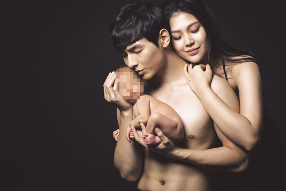 Vợ chồng siêu mẫu Chúng Huyền Thanh xác nhận việc mang bầu bé trai ngay sau lễ cưới. Ảnh: T. L. Vợ chồng siêu mẫu Chúng Huyền Thanh xác nhận việc mang bầu bé trai ngay sau lễ cưới. Ảnh: T. L.