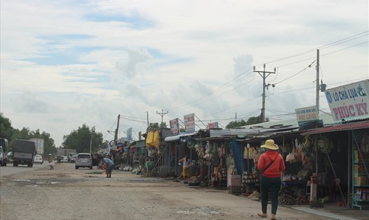 Chợ "động vật hoang dã" tại thị trấn Thạnh Hóa.