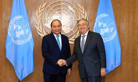 Thủ tướng Nguyễn Xuân Phúc và Tổng Thư ký LHQ Antonio Guterres. Ảnh: VGP