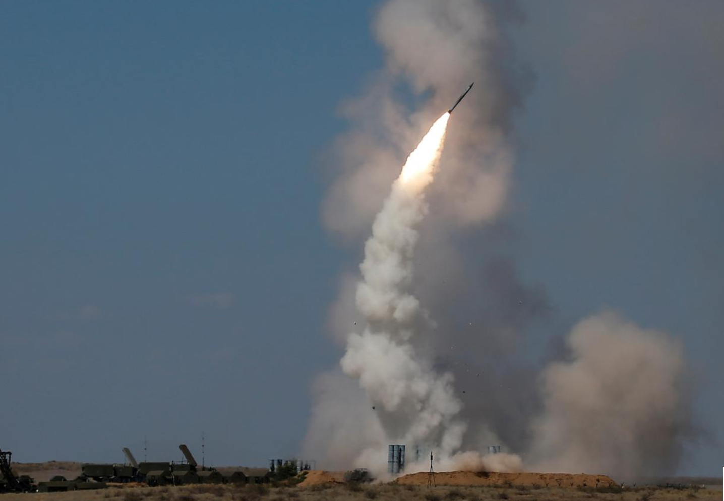 Nga cung cấp S-300 cho Syria. Ảnh: Reuters