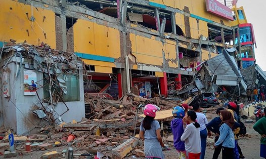 Giới chức Indonesia cảnh báo, số người chết vì động đất, sóng thần sẽ tiếp tục tăng cao trong hôm nay (30.9). Ảnh: Reuters. 