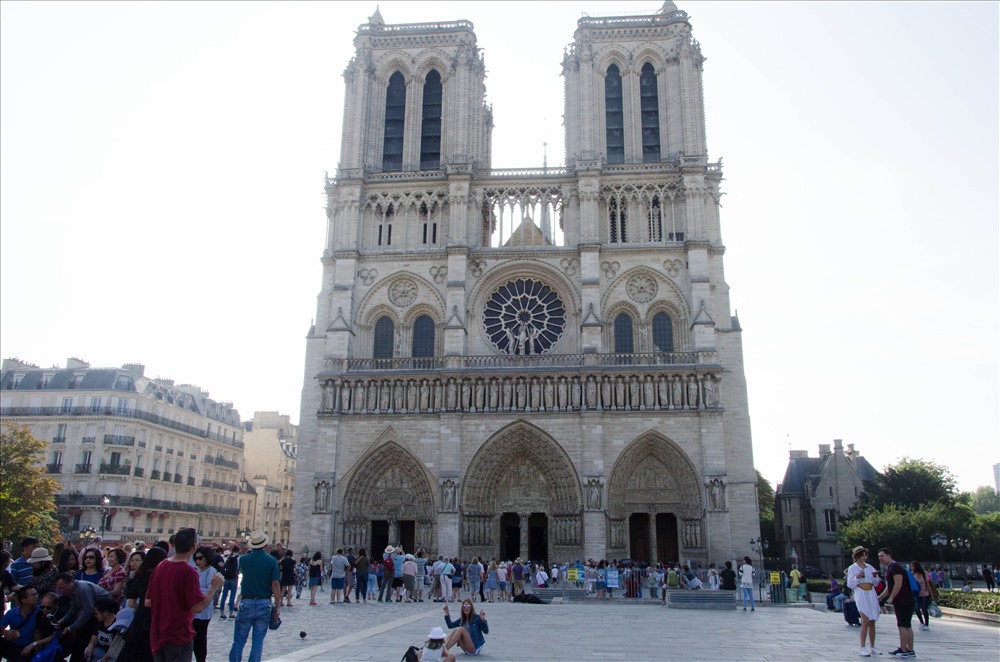 Toàn cảnh Nhà thờ Đức Bà Paris. Ảnh: Trần Ánh Dương