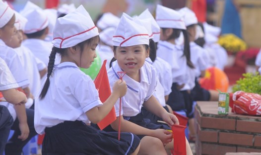Nhiều em học sinh đã có những nụ cười tươi ngày đầu đi học.
