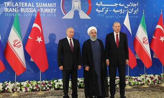 Cuộc họp ba bên của các nhà lãnh đạo Nga, Thổ Nhĩ Kỳ và Iran tổ chức ở Tehran (Iran) - Ảnh: AFP
