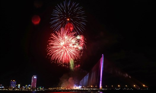 Pháo hoa chào mừng năm mới và kỷ niệm 22 năm TP Đà Nẵng trực thuộc Trung ương (1.1.1997 - 1.1.2019).