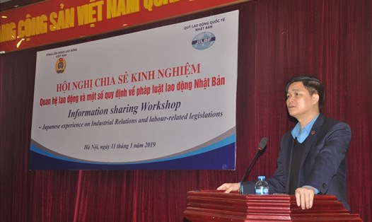 Ông Ngọ Duy Hiểu, đại biểu Quốc hội, Phó Chủ tịch Tổng LĐLĐVN phát biểu tại Hội nghị. 