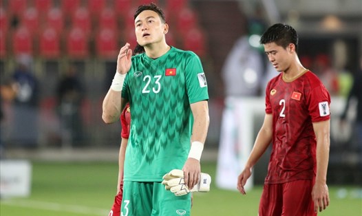 Cũng như trận đấu trước đó với Iraq, thủ thành Đặng Văn Lâm chỉ được chấm điểm thấp nhất trong đội hình tuyển Việt Nam dù đã có màn trình diễn ấn tượng trước ĐT Iran. Ảnh: Hữu Phạm