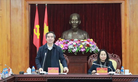 Đồng chí Nguyễn Văn Bình, Ủy viên Bộ Chính trị, Bí thư Trung ương Đảng, Trưởng Ban Kinh tế Trung ương trong buổi làm việc tại Tỉnh ủy Lạng Sơn. Ảnh: PV