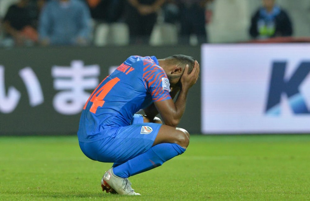 Sau trận thua 0-1 trước Bahrain ở lượt trận cuối bảng A, quá đó chính thức bị loại khỏi VCK Asian Cup 2019 thì HLV Stephen Constantine của ĐT Ấn Độ đã tuyên bố từ chức. Ảnh: AFC