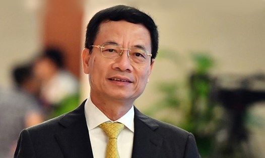 Bộ trưởng Bộ Thông tin và truyền Thông, ông Nguyễn Mạnh Hùng