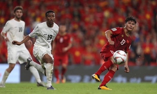 Quang Hải đá phạt mở tỉ số cho tuyển Việt Nam trước Yemen. Ảnh AFC