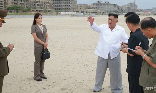 Nhà lãnh đạo Kim Jong-un thăm công trường xây dựng khu nghỉ dưỡng Wonsan-Kalma ít nhất 3 lần trong năm 2018. Ảnh: AFP