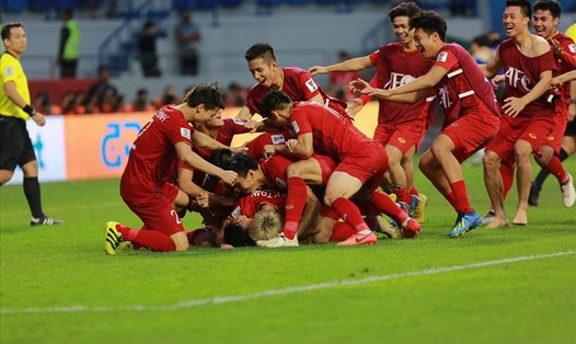 Niềm vui chiến thắng của đội tuyển Việt Nam. Ảnh: Hữu Phạm.