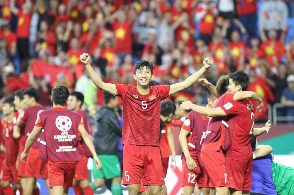 Các chiến binh áo đỏ đã xuất sắc giành quyền vào tứ kết Asian Cup 2019. Ảnh: Hữu Phạm