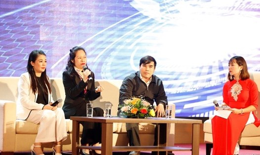 Các nhà quản lý giáo dục và các chuyên gia đầu ngành chia sẻ tại Hội thảo Ứng dụng công nghệ nhằm nâng cao năng lực cạnh tranh của các tổ chức giáo dục tại Việt Nam