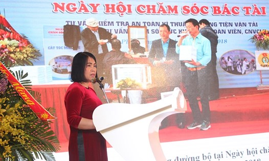 Bà Trần Thị Mai phát biểu tại Hội nghị. Ảnh: PV.