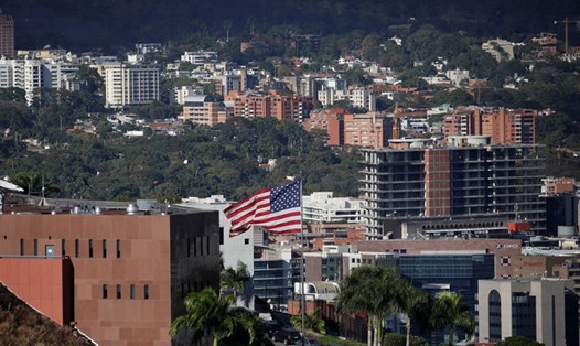 Đại sứ quán Mỹ ở Caracas, Venezuela. Ảnh: Reuters. 
