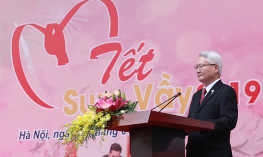 Tổng Giám đốc Cty TNHH Canon Việt Nam Niimura Minoru phát biểu tại Tết Sum vầy 2019 do LĐLĐ TP. Hà Nội tổ chức. Ảnh: Hải Nguyễn