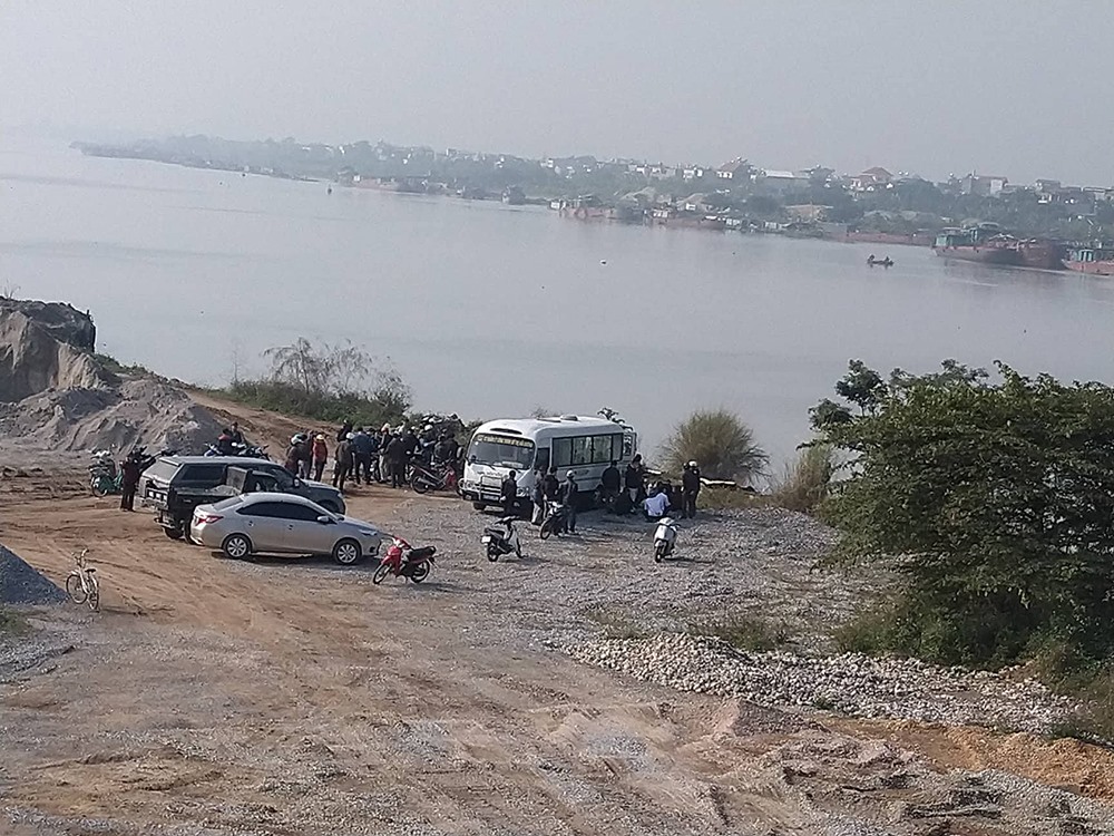 Khu vực phát hiện thi thể người đàn ông ngã nước tử vong khi đi thả cá tiễn ông Công ông Táo. Ảnh: HN.