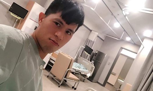Đình Trọng đang điều trị chấn thương ở Hàn Quốc.