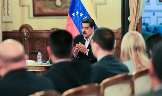 Tổng thống Venezuela chủ trì cuộc họp ngày 28.1. Ảnh: Reuters