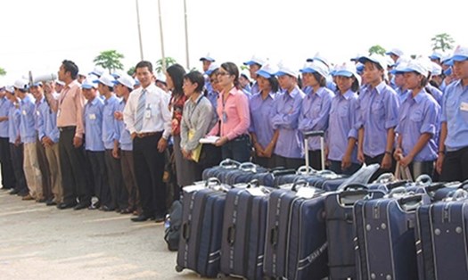 Lao động Việt Nam chuẩn bị đi xuất khẩu lao động sang Đài Loan. Ảnh: Đ.T