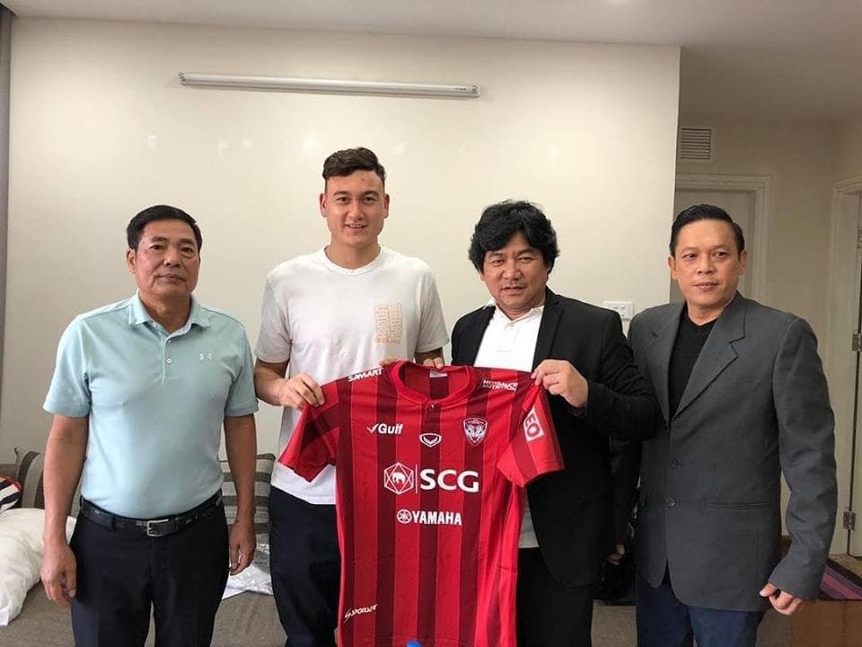 Thủ thành Văn Lâm đã chính thức đầu quân cho CLB Muangthong United để chơi tại Thai League từ mùa giải 2019. Ảnh: Thethaovanhoa.vn