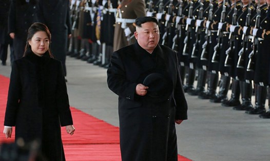 Ông Kim Jong-un và phu nhân thăm Trung Quốc theo lời mời của Bắc Kinh. Ảnh: Reuters. 