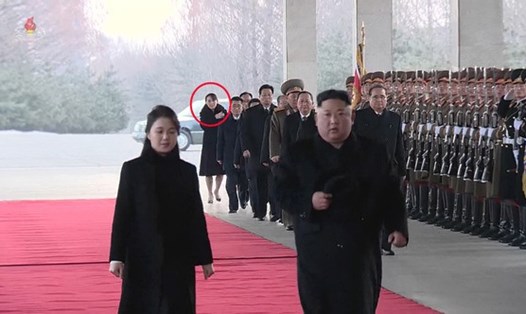 Vợ chồng lãnh đạo Triều Tiên và đoàn tháp tùng rời Bình Nhưỡng đi Bắc Kinh hôm 7.1. Ảnh: Yonhap. 