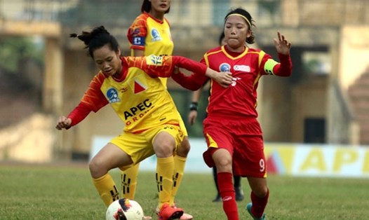 Huỳnh Như ghi bàn từ rất sớm cho TP Hồ Chí Minh I trong trận đấu gặp APEC Sơn La. Ảnh: VFF