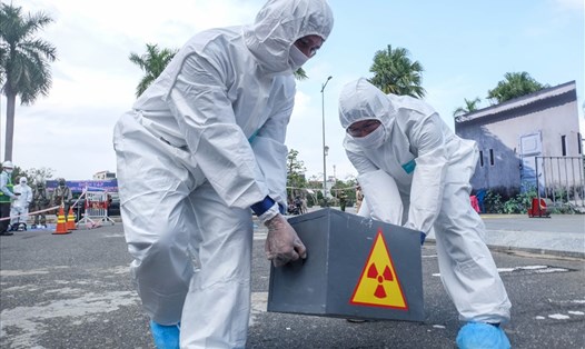 Lực lượng tham gia diễn tập Ứng phó sự cố bức xạ, hạt nhân. ảnh: H.Vinh