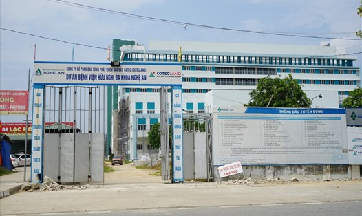 Dự án khu B bệnh viện Hữu nghị đa khoa Nghệ An chậm tiến độ hơn 1 năm.

Ảnh: PV