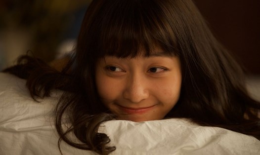 Khả Ngân vào vai một cô bé tinh nghịch và nhiều chuyện trong phim “Bí mật của gió” dự LHP Busan (Hàn Quốc) 2019. Phim do Cty BHD sản xuất. Nguồn ảnh: BHD