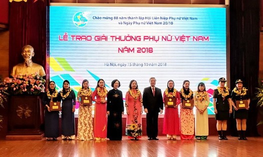 Lễ trao Giải thưởng Phụ nữ Việt Nam năm 2018. Ảnh: Phunuvietnam.vn