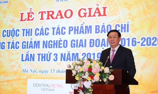 Phó Thủ tướng Vương Đình Huệ phát biểu tại buổi Lễ trao giải.