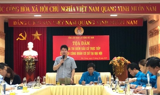 Đồng chí Nguyễn Ngọc Sơn, Phó Trưởng ban Tổ chức Tổng Liên đoàn Lao động Việt Nam phát biểu tại Hội nghị.