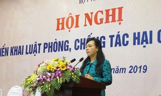 Bộ trưởng Bộ Y tế phát biểu tại hội nghị. Ảnh: N.H