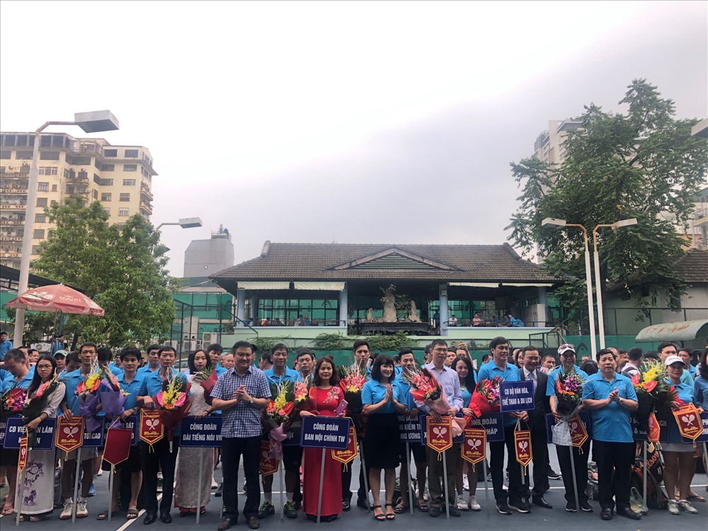 Các đơn vị tham gia giải: Ảnh: Trần Dịu