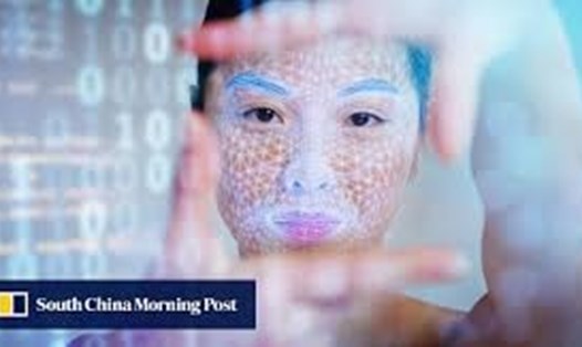Công nghệ nhận diện khuôn mặt được đưa vào sử dụng để ngăn chặn nạn trộm giấy vệ sinh ở Trung Quốc. Ảnh: SCMP.