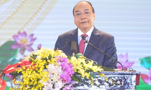 Thủ tướng Nguyễn Xuân Phúc phát biểu tại Lễ tuyên dương điển hình tiên tiến trong xây dựng nông thôn mới. Ảnh: VGP/Quang Hiếu
