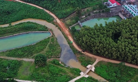 Hình ảnh tại vị trí trạm bơm nhà máy nước sạch Sông Đà trong sáng 17.10. Ảnh: Tô Thế