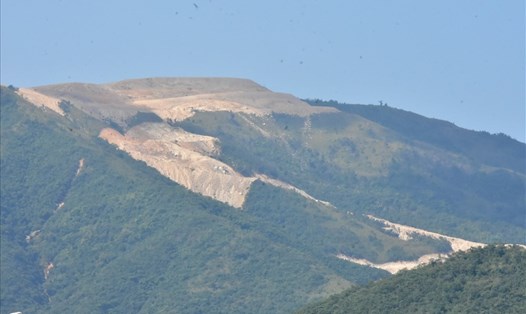 Dự án Khu du lịch Cửu Long Sơn Tự cày nát núi Chín Khúc, Nha Trang. Ảnh: N.B