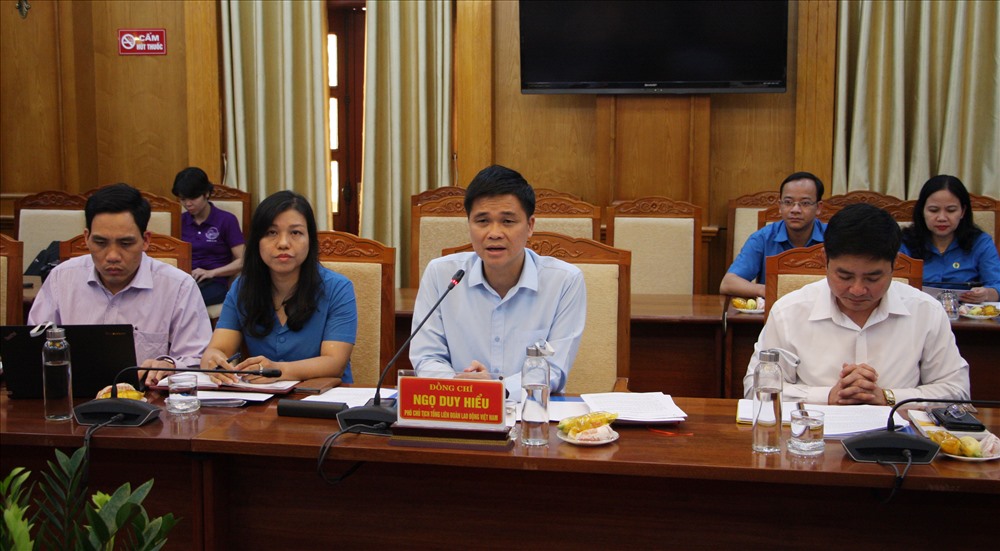 Đồng chí Ngọ Duy Hiểu - đại biểu Quốc hội khóa XIV, Phó Chủ tịch Tổng Liên đoàn Lao động Việt Nam - phát biểu tại buổi làm việc.
