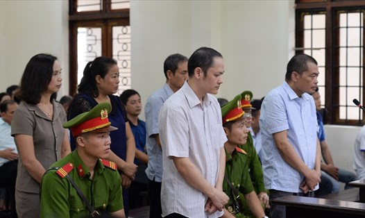 5 bị cáo tại phiên tòa sơ thẩm vụ án gian lận điểm thi ở Hà Giang.